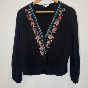 Umgee Black Embroidered Floral Blouse - Size Small - EUC